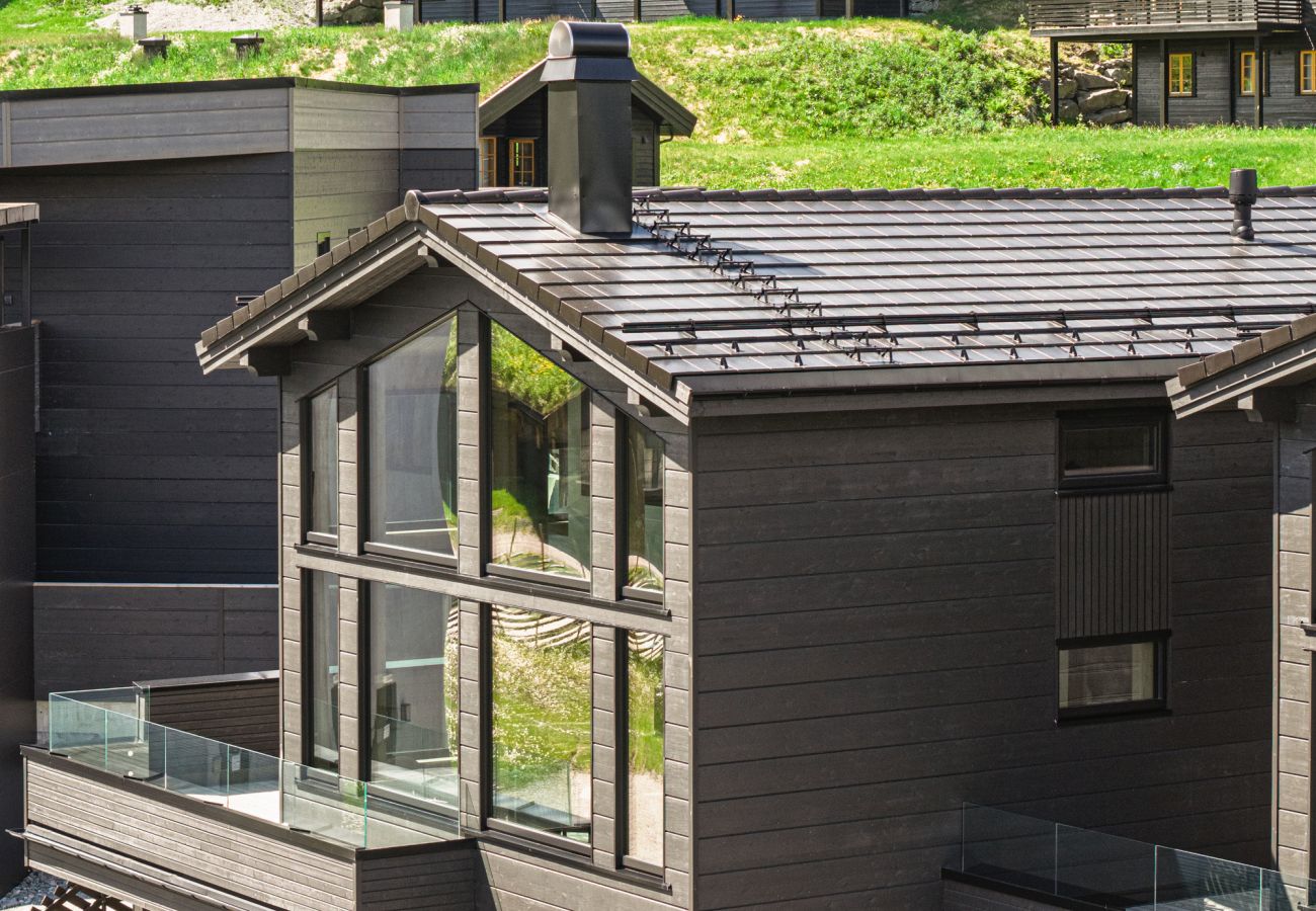 Chalet in Hemsedal - Exclusive chalet by the slopes in Hemsedal