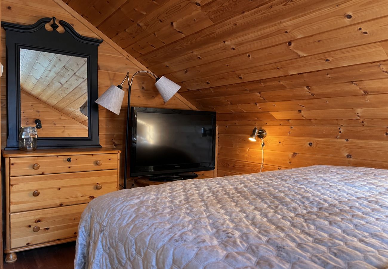 Cottage in Hol - Large family-friendly ski-in/ski-out cabin in Geilo