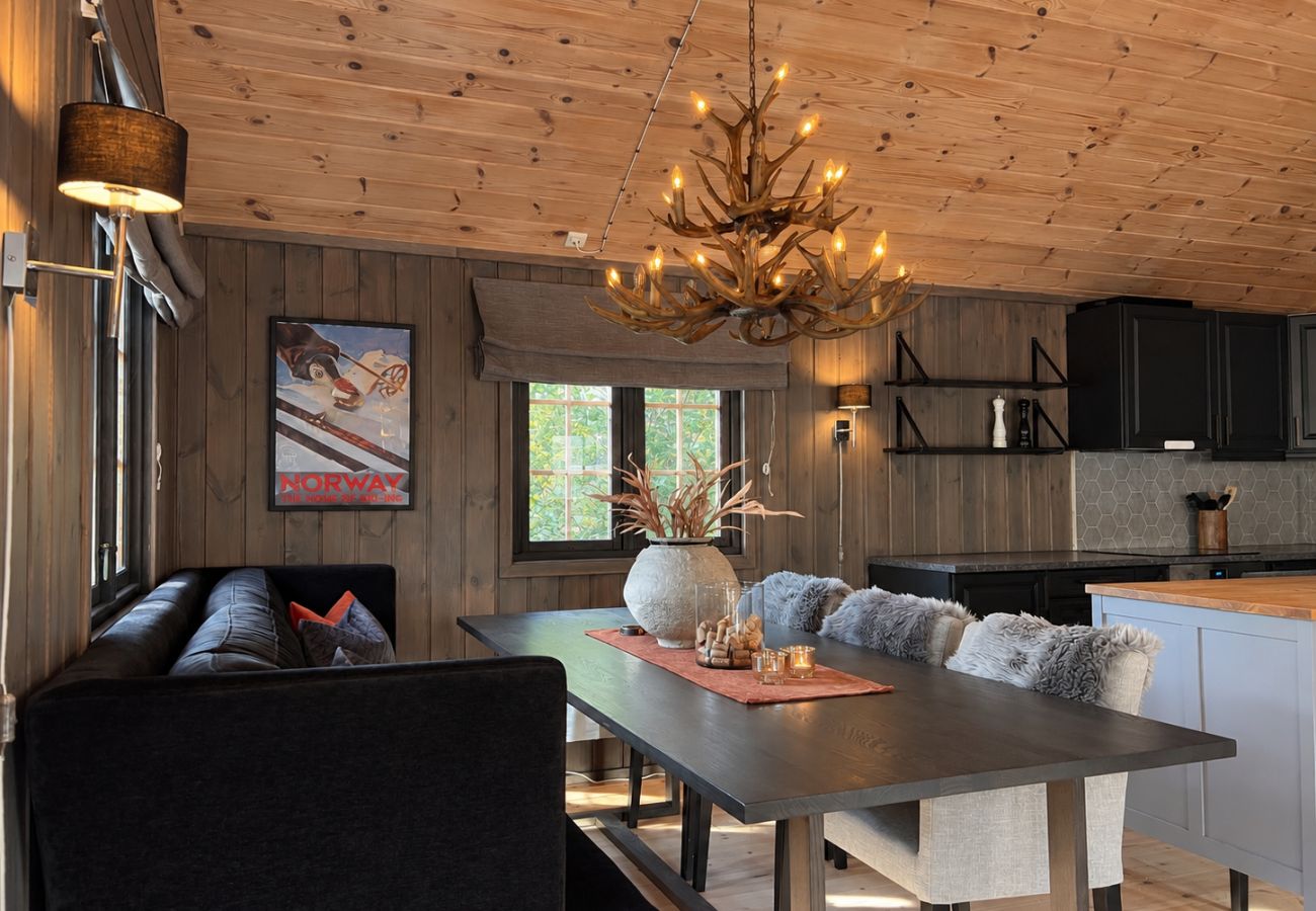 Cottage in Hol - Large family-friendly ski-in/ski-out cabin in Geilo