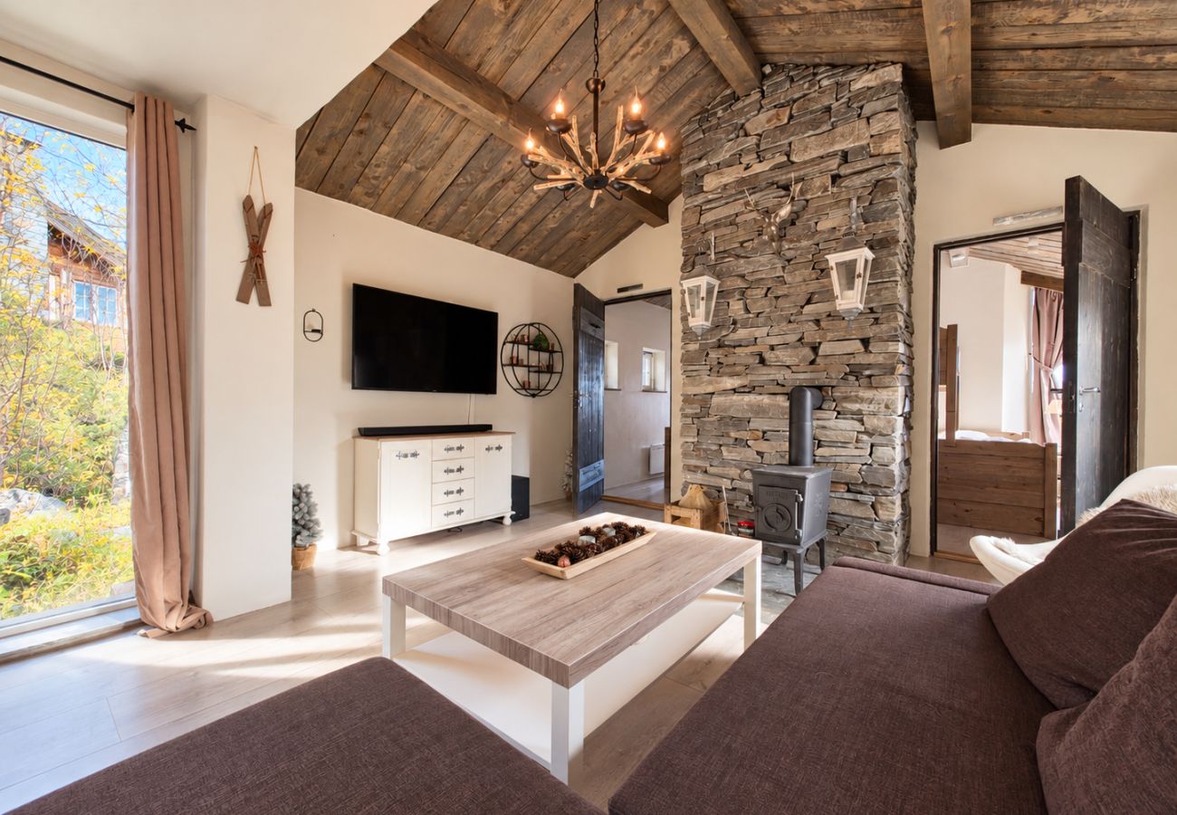 Cottage in Hol - Unique Cabin Right by the Ski Slopes in Geilo