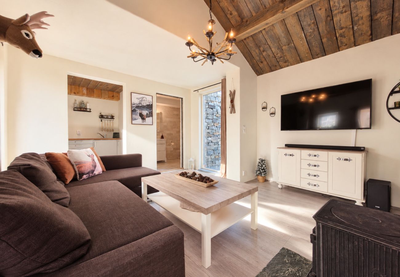 Cottage in Hol - Unique Cabin Right by the Ski Slopes in Geilo