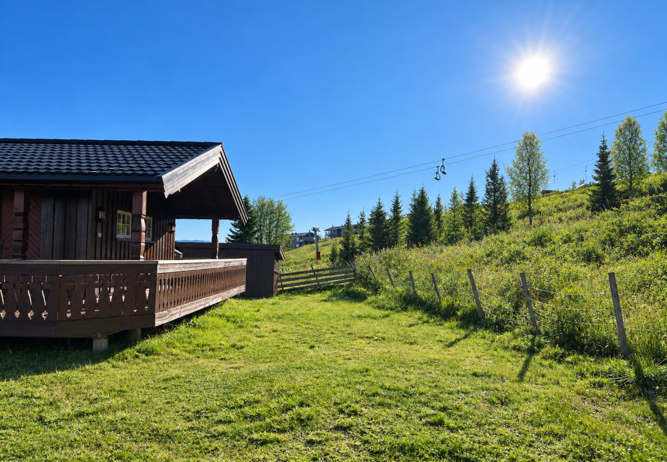Cottage in Gol - Peaceful cabin with Sauna and ski in/ski out on Golsfjellet