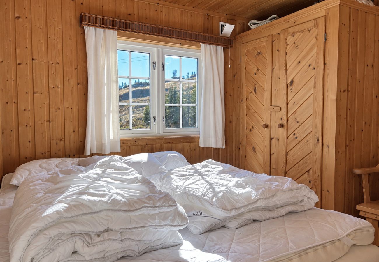 Cottage in Gol - Peaceful cabin with Sauna and ski in/ski out on Golsfjellet