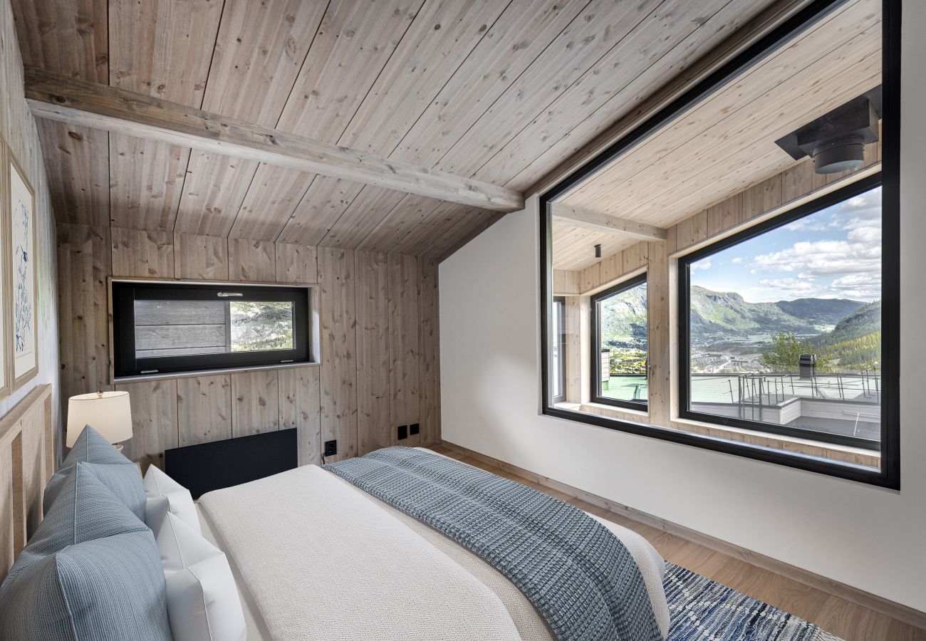 Chalet in Hemsedal - Exclusive chalet by the slopes in Hemsedal