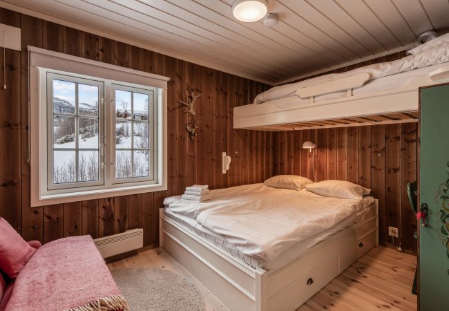 Hytte i Hol - Solrik og flott hytte i Havsdalen. Hytte i Hol - Solrik og flott hytte i Havsdalen.