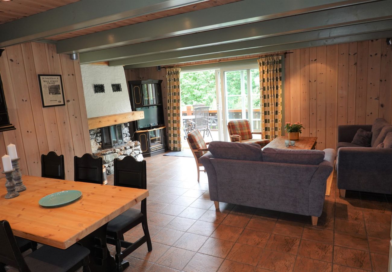 Leilighet i Hemsedal - Sjarmerende leilighet med terrasse og utsikt til fjell