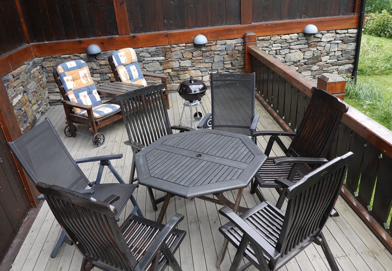 Leilighet i Hemsedal - Sjarmerende leilighet med terrasse og utsikt til fjell