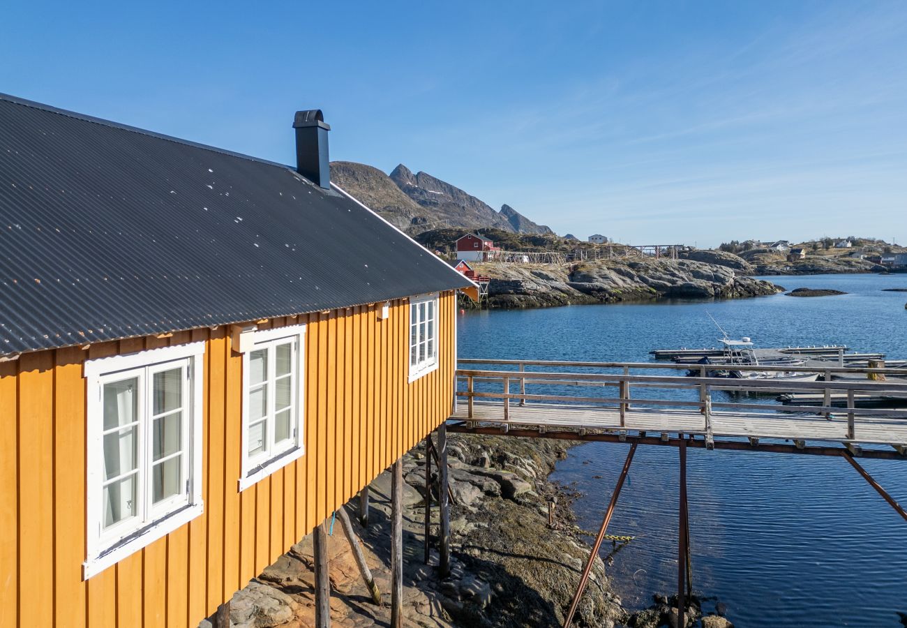 Hytte i Moskenes - Åsebua - Nyoppusset rorbu med havutsikt
