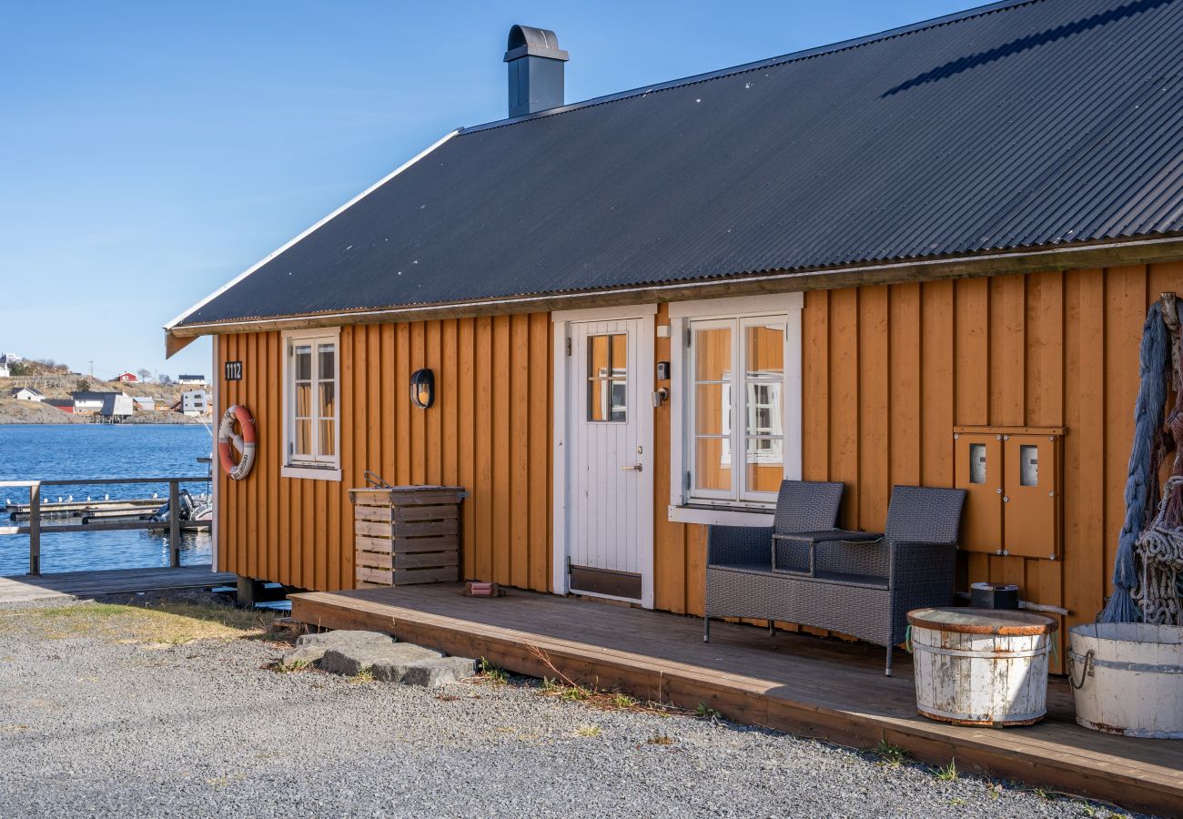 Hytte i Moskenes - Åsebua - Nyoppusset rorbu med havutsikt