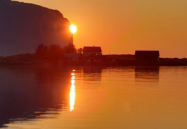 Hytte i Vestvågøy - Arctic Lofoten Mini Retreat - Enjoy the silence! Hytte i Vestvågøy - Arctic Lofoten Mini Retreat - Enjoy the silence!