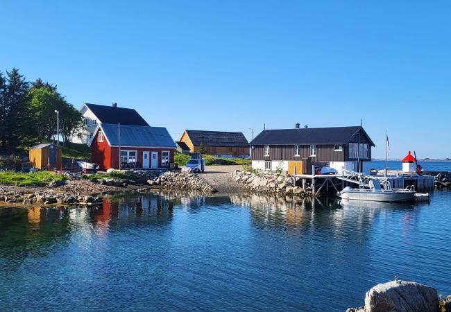 Hytte i Vestvågøy - Arctic Lofoten Mini Retreat - Enjoy the silence! Hytte i Vestvågøy - Arctic Lofoten Mini Retreat - Enjoy the silence!