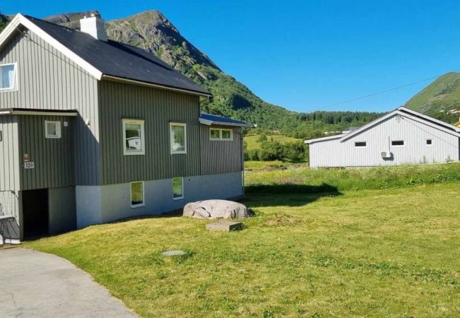 Hus i Flakstad - Landsbyhus i Lofoten Hus i Flakstad - Landsbyhus i Lofoten