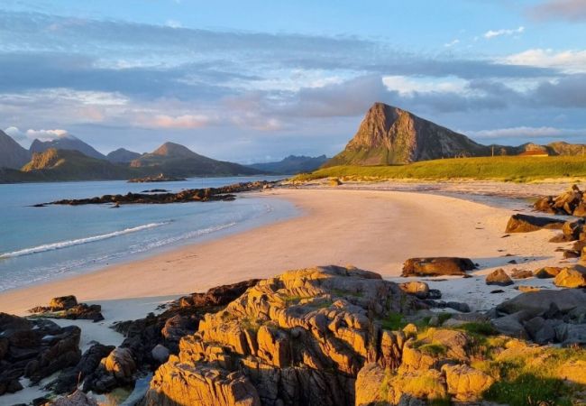 Hus i Flakstad - Landsbyhus i Lofoten Hus i Flakstad - Landsbyhus i Lofoten