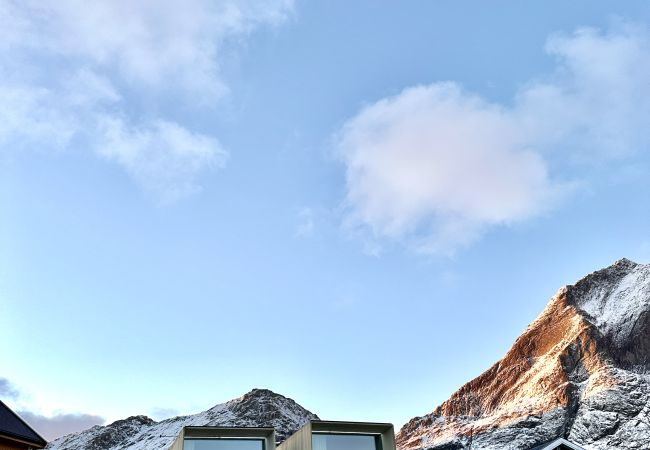 Studioleilighet i Flakstad - Minihus ved Havet 4 – Spektakulær Utsikt Studioleilighet i Flakstad - Minihus ved Havet 4 – Spektakulær Utsikt