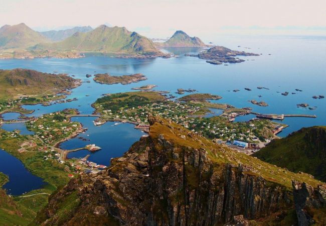 Hytte i Vestvågøy - New rorbu / fisherman's cottage with amazing views