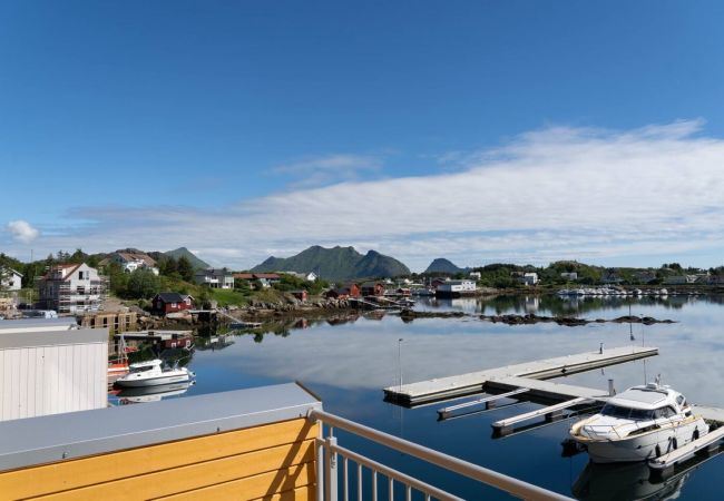 Hytte i Vestvågøy - New rorbu / fisherman's cottage with amazing views