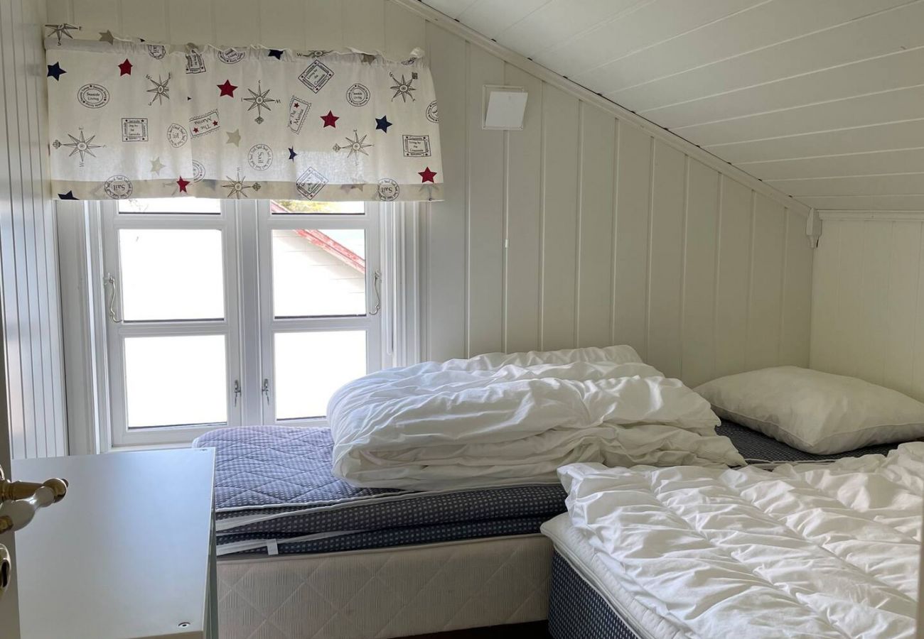 Hytte i Moskenes - Nordlandshus ved havet på Reine, Lofoten