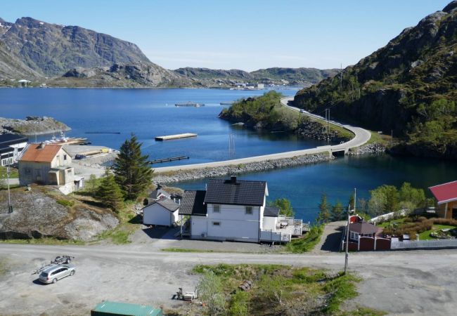 Hus i Flakstad - Seafront Holiday Home close to Reine, Lofoten Hus i Flakstad - Seafront Holiday Home close to Reine, Lofoten