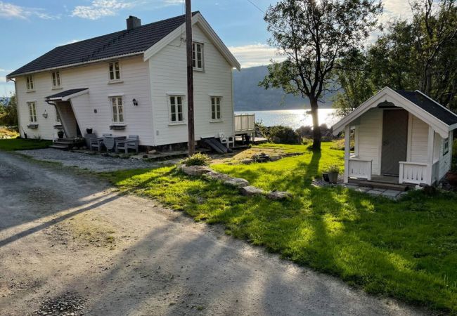 Vestvågøy - Hus