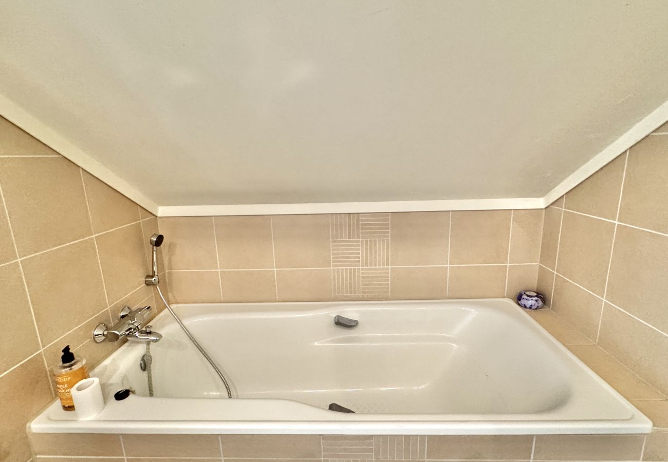 Leilighet i Hol - Sjelefred - stor leilighet med sentral beliggenhet Leilighet i Hol - Sjelefred - stor leilighet med sentral beliggenhet