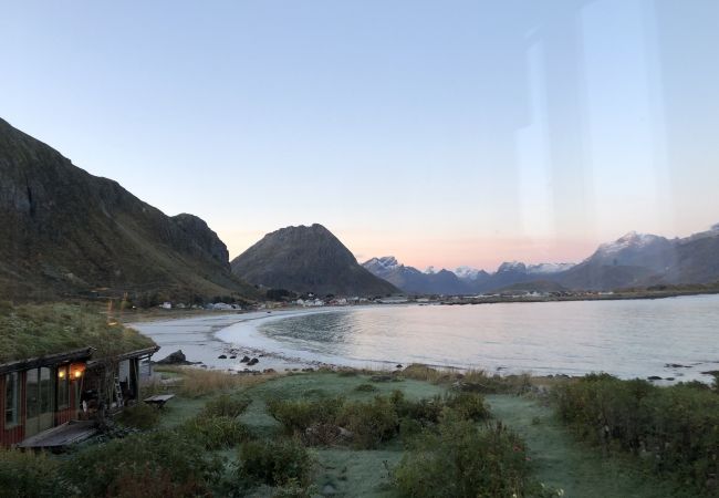 Hytte i Flakstad - Nordbo - unik plass med utsikt over Rambergstranda Hytte i Flakstad - Nordbo - unik plass med utsikt over Rambergstranda