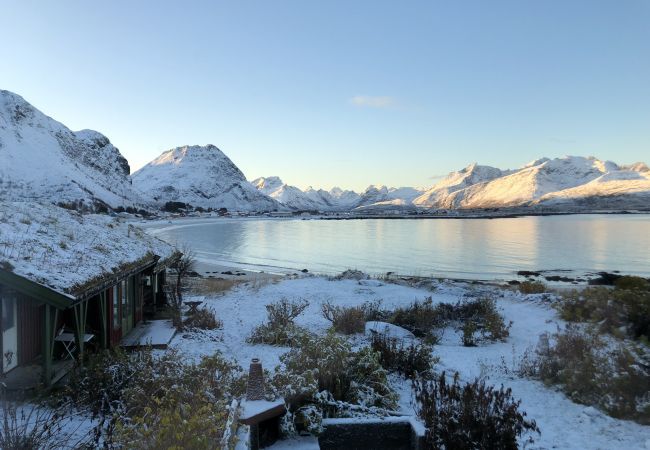 Hytte i Flakstad - Nordbo - unik plass med utsikt over Rambergstranda Hytte i Flakstad - Nordbo - unik plass med utsikt over Rambergstranda