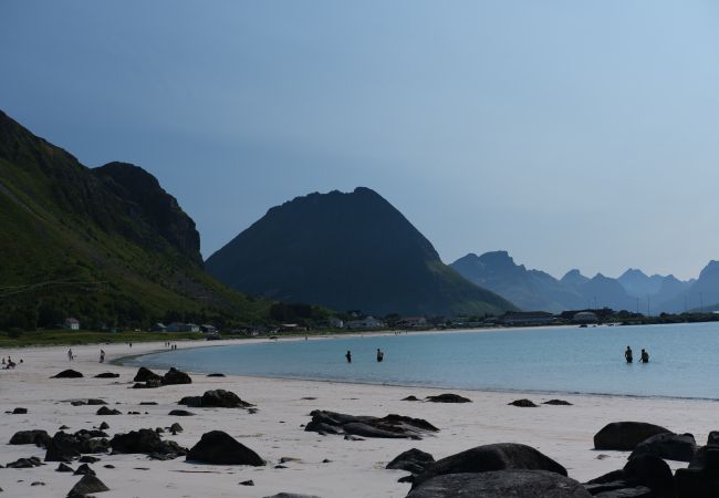 Hytte i Flakstad - Nordbo - unik plass med utsikt over Rambergstranda Hytte i Flakstad - Nordbo - unik plass med utsikt over Rambergstranda