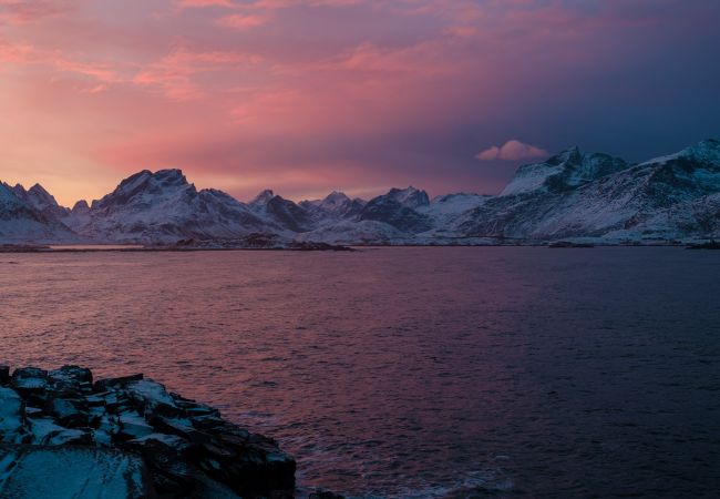Hytte i Flakstad - Nordbo - unik plass med utsikt over Rambergstranda Hytte i Flakstad - Nordbo - unik plass med utsikt over Rambergstranda