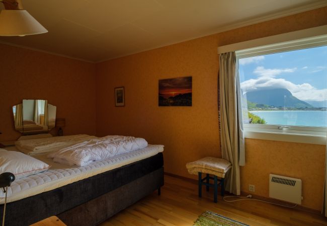 Hytte i Flakstad - Nordbo - unik plass med utsikt over Rambergstranda Hytte i Flakstad - Nordbo - unik plass med utsikt over Rambergstranda