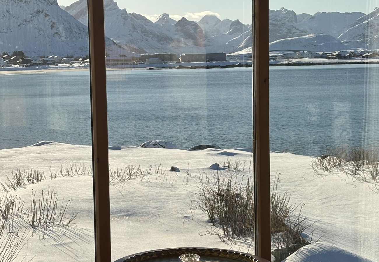 Hytte i Flakstad - Nordbo - unik plass med utsikt over Rambergstranda