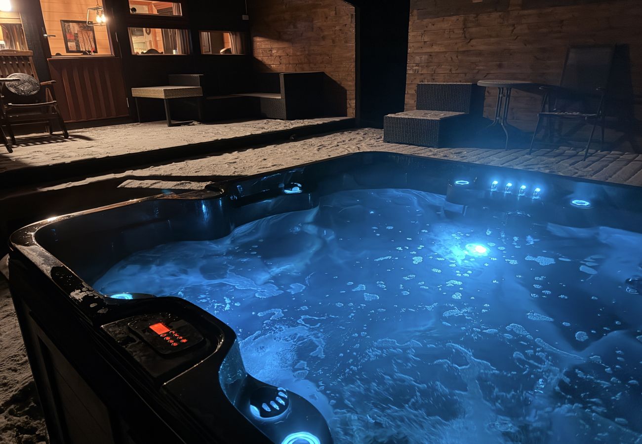 Hytte i Hol - Koselig hytte med usjenert og solrik beliggenhet