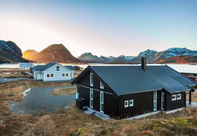 Hytte i Flakstad -  Væranes- Ny hytte med flott utsikt Hytte i Flakstad -  Væranes- Ny hytte med flott utsikt