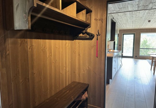 Leilighet i Hol - Slåttahølen - ny og flott leilighet med sentral beliggenhet i Geilo sentrum Leilighet i Hol - Slåttahølen - ny og flott leilighet med sentral beliggenhet i Geilo sentrum