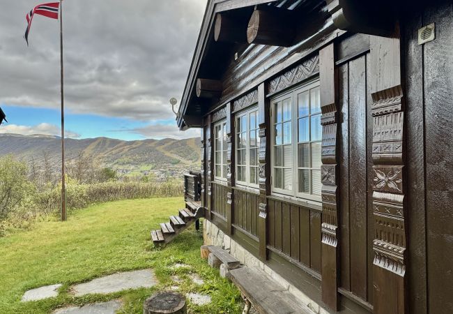 Hytte i Hol - Nylig oppgradert stor vakker hytte med fantastisk utsikt i Geilo Hytte i Hol - Nylig oppgradert stor vakker hytte med fantastisk utsikt i Geilo