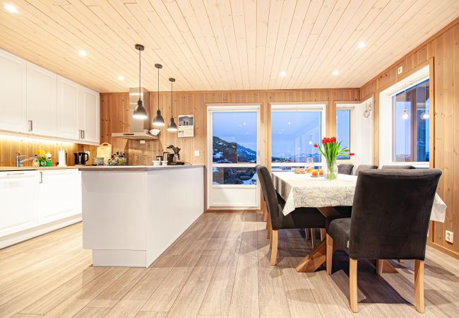 Hytte i Vestvågøy - Mountain View Cabin Hytte i Vestvågøy - Mountain View Cabin