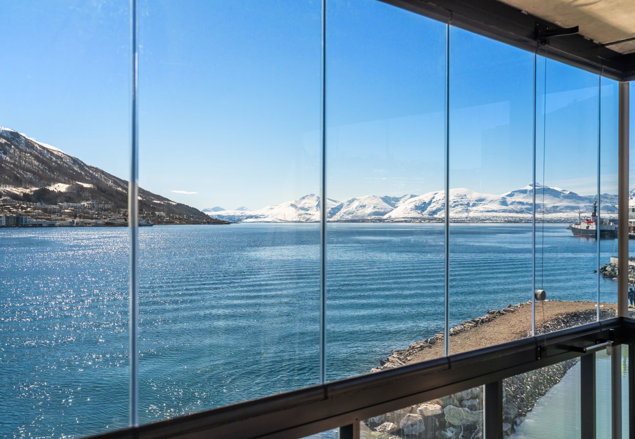 Leilighet i Tromsø - Premium Waterfront Apartment–Sea & Mountain View