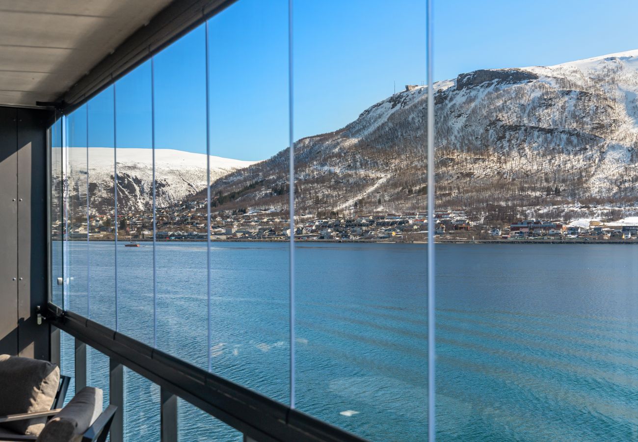 Leilighet i Tromsø - Premium Waterfront Apartment–Sea & Mountain View