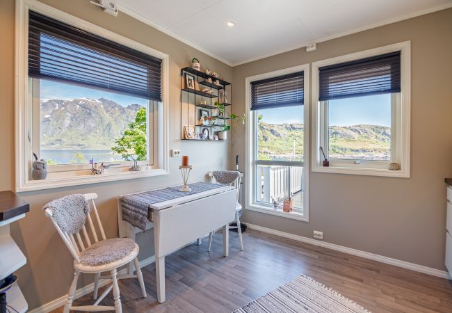 Hus i Flakstad - Feriehus i Sund, Lofoten Hus i Flakstad - Feriehus i Sund, Lofoten