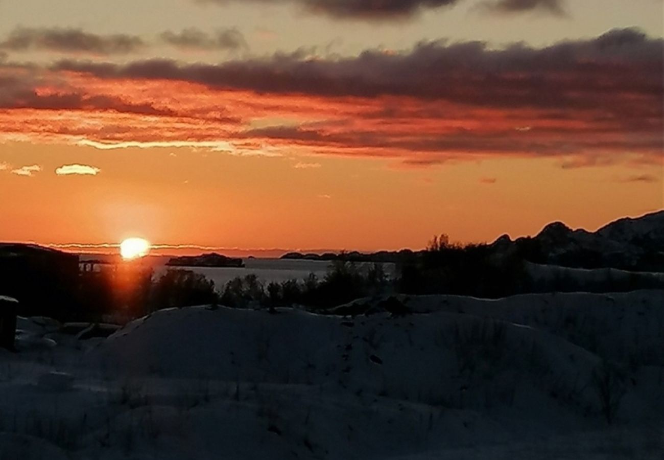 Leilighet i Vestvågøy - Tomannsbolig sentralt
