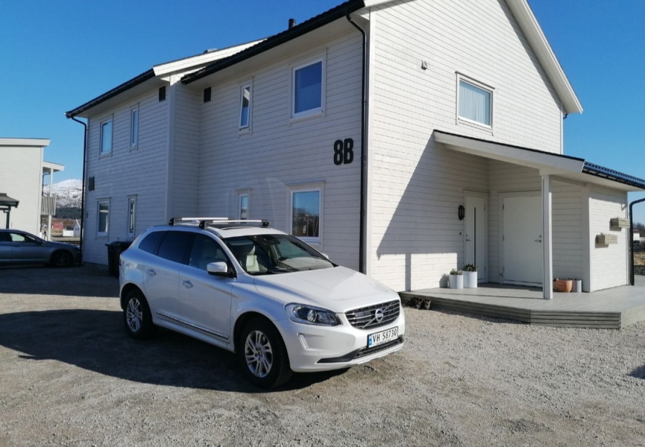 Leilighet i Vestvågøy - Tomannsbolig sentralt