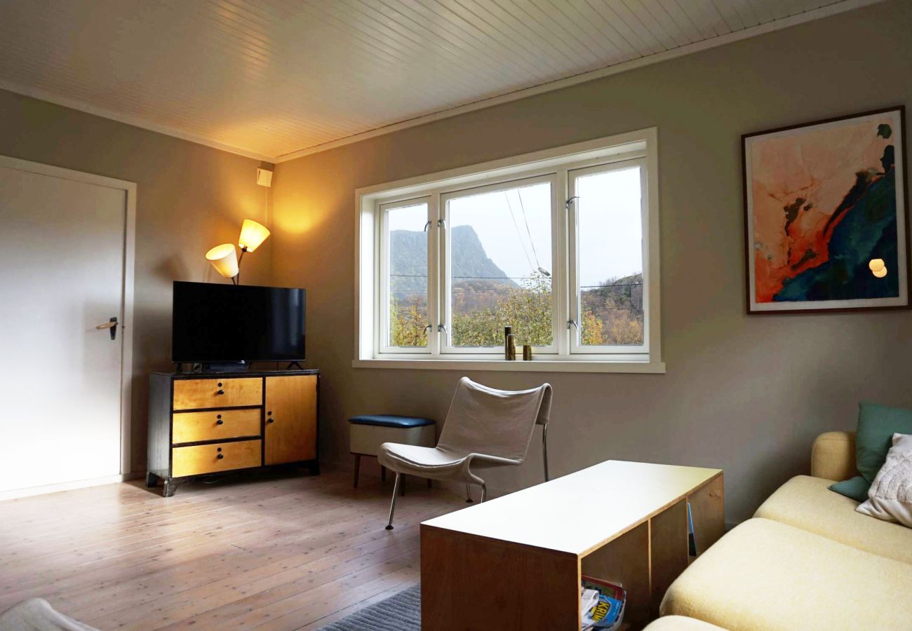 Hus i Vågan - Koselig hus ved Kabelvågmarken.