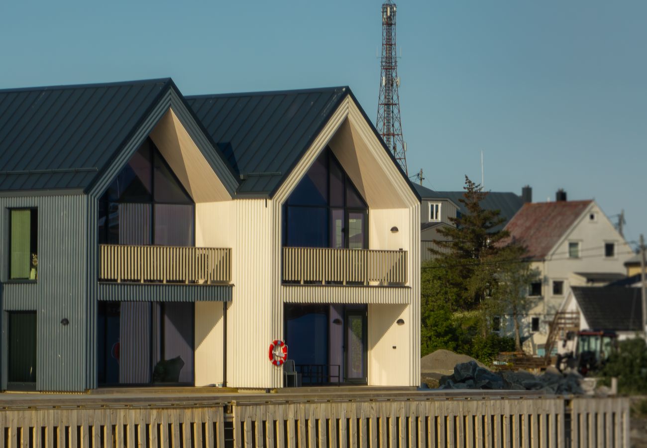 Leilighet i Vågan - Modern sea front apartment with up to 8 beds