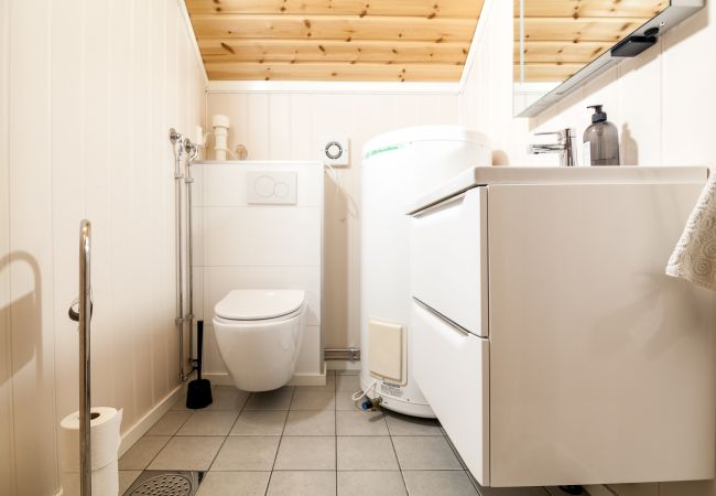 Hytte i Svolvær - Modern Seahouse in Svolvær with stunning views! Hytte i Svolvær - Modern Seahouse in Svolvær with stunning views!