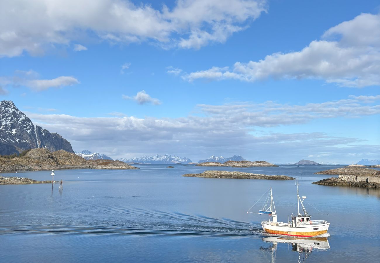 Leilighet i Vågan - Apartment by the sea in Henningsvær
