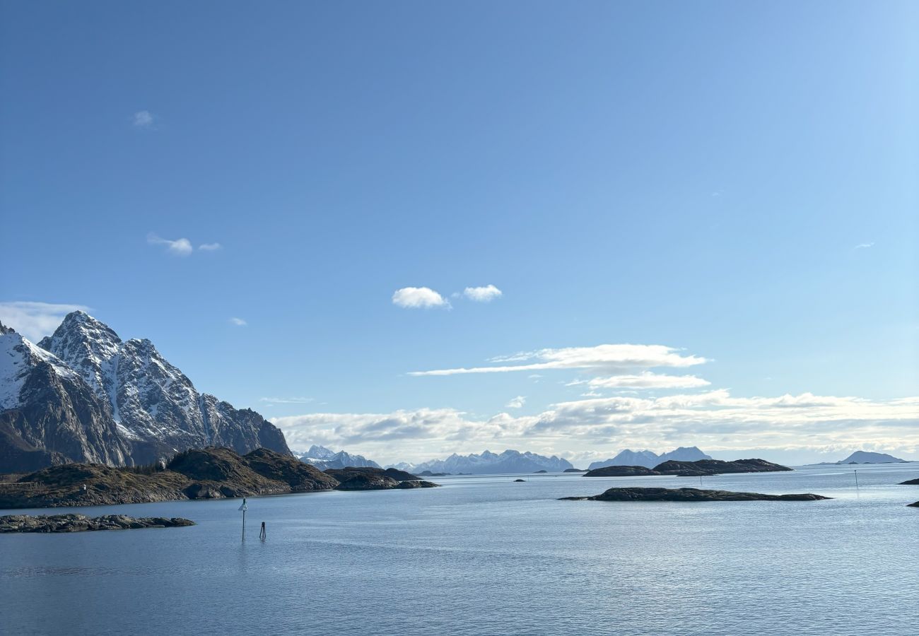 Leilighet i Vågan - Apartment by the sea in Henningsvær