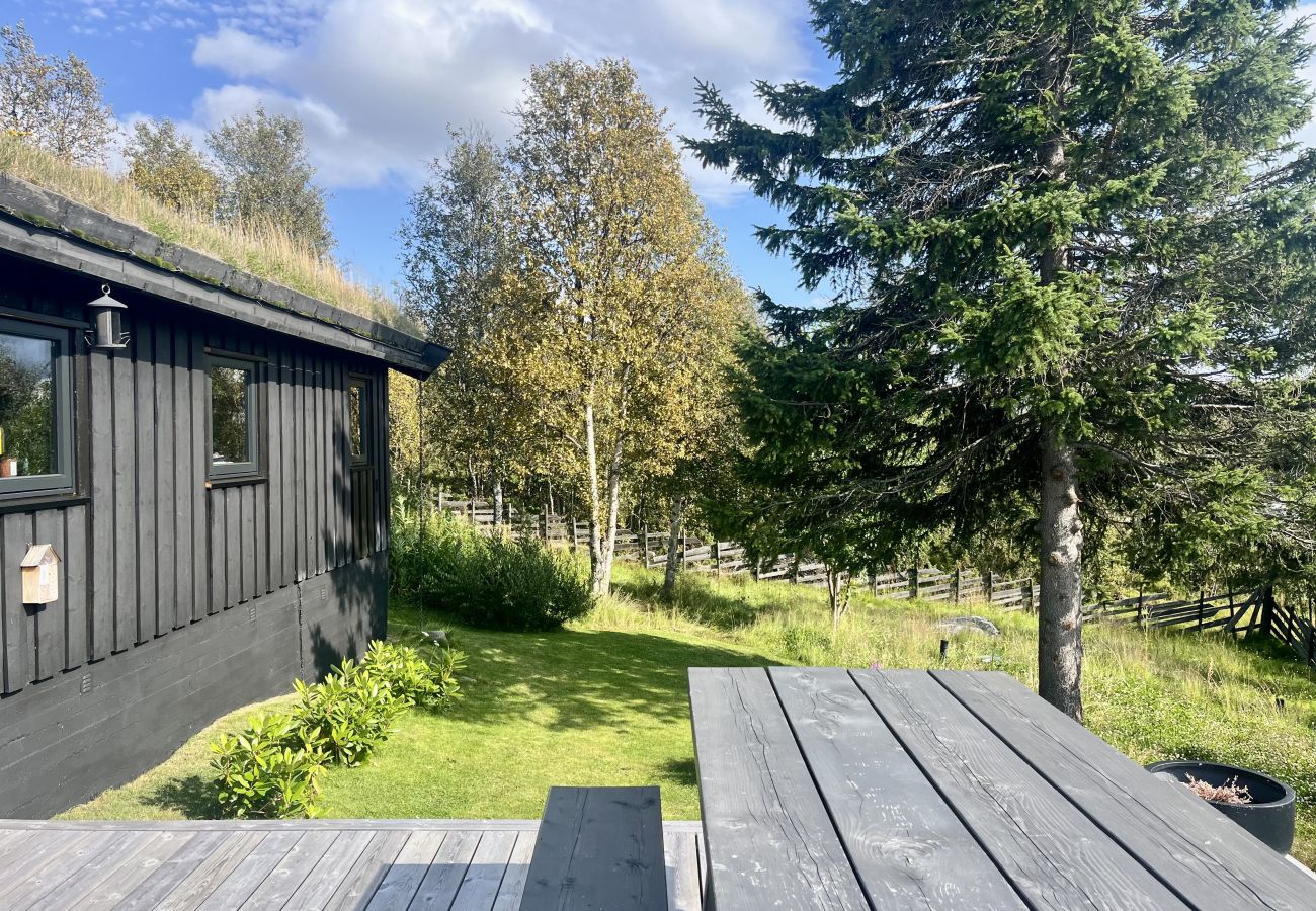 Hytte i Gol - Sjarmerende familiehytte med badstue i vakre Valdres