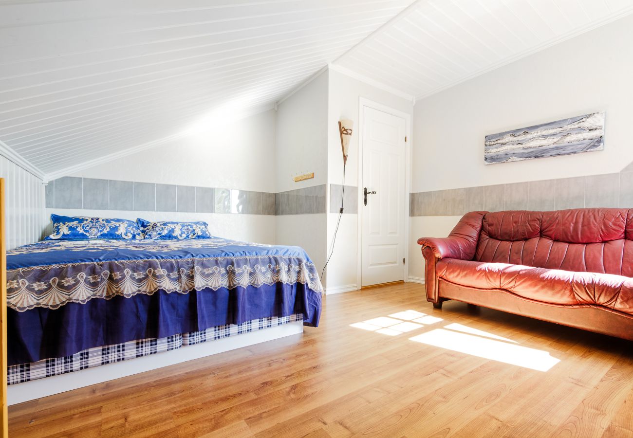 Villa i Vestvågøy - Secluded house in Lofoten-Private swimming pool!