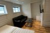 Rom i Vestvågøy - Room 1 with shared amenities, central in Leknes Rom i Vestvågøy - Room 1 with shared amenities, central in Leknes