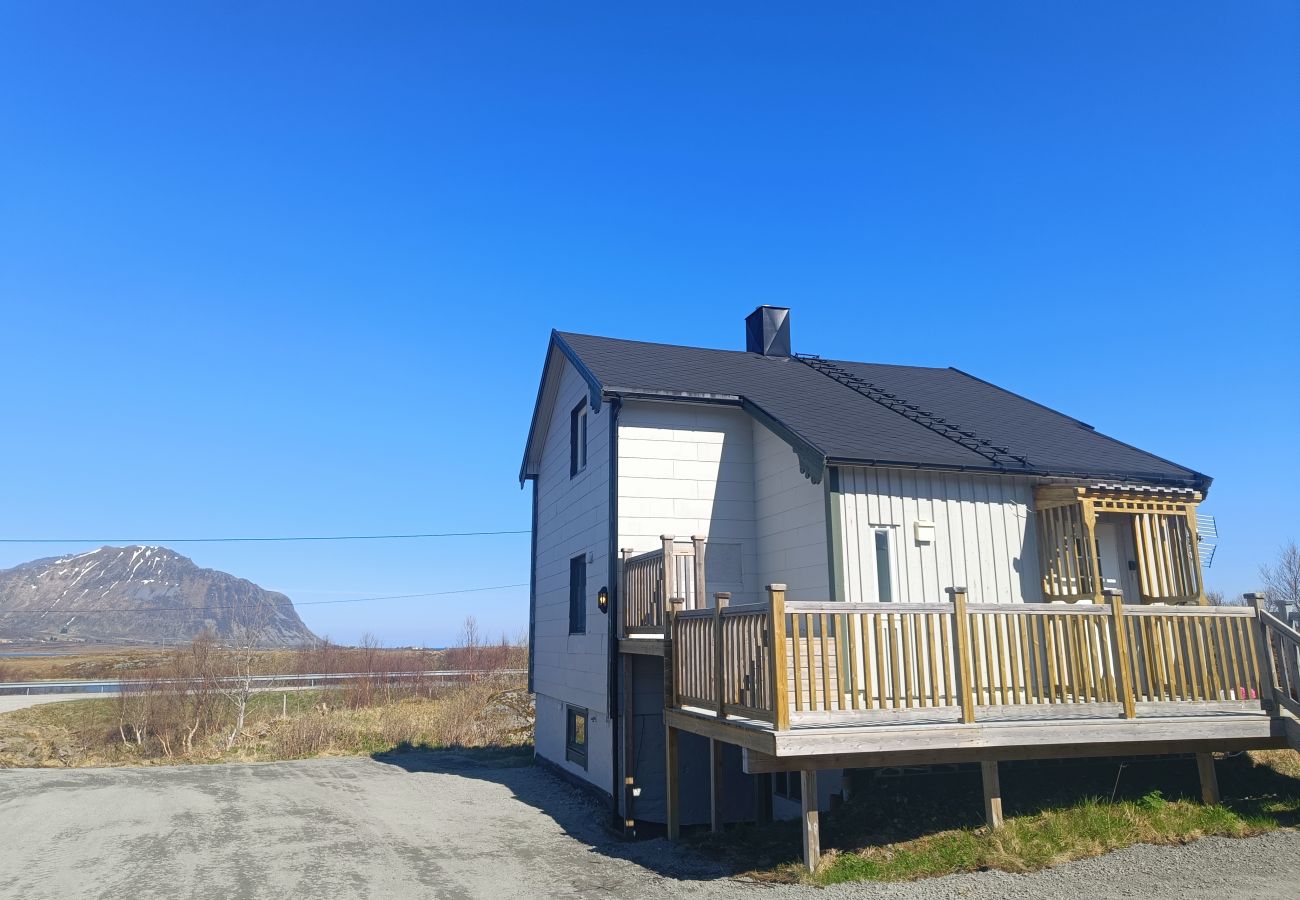 Hus i Vestvågøy - Unique and spacious Oceanfront house in the Heart of Lofoten 
