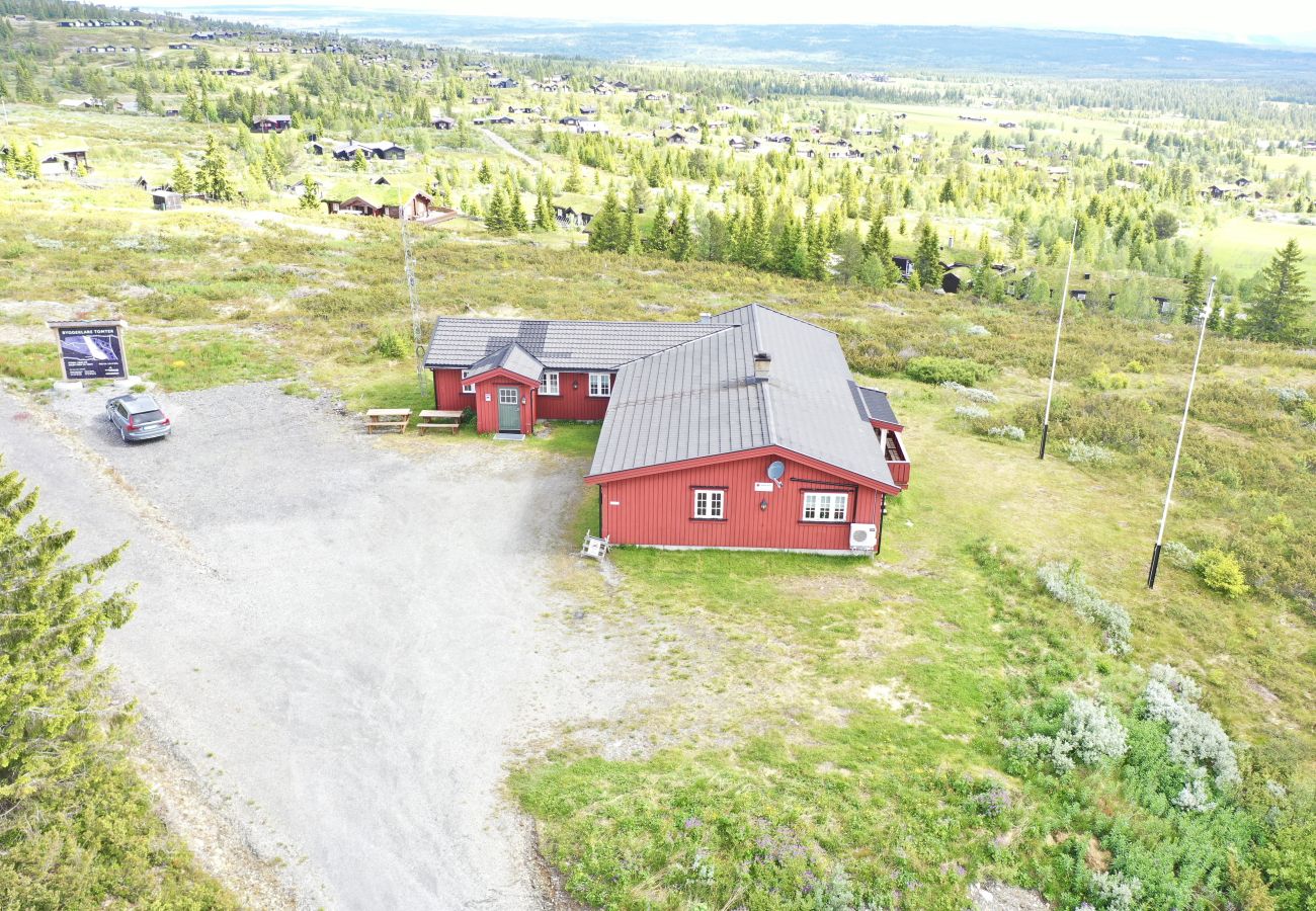 Hytte i Gol - Røde Kors-hytta – Romslig fjellhytte med fantastisk utsikt og plass til 26 personer